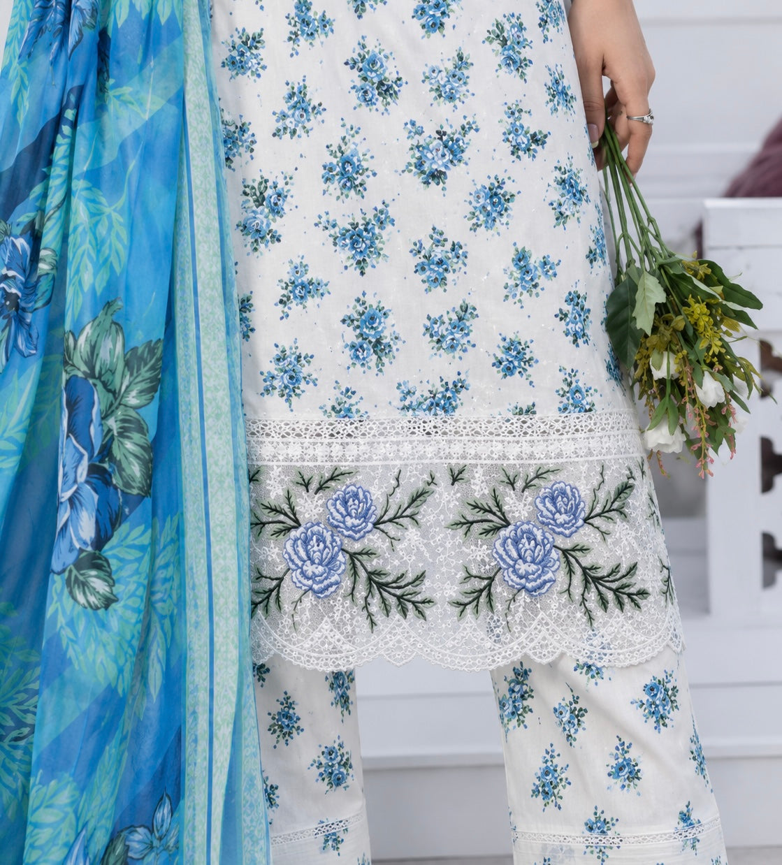 Munira Azure Bloom 3 Piece Stitched Suit
