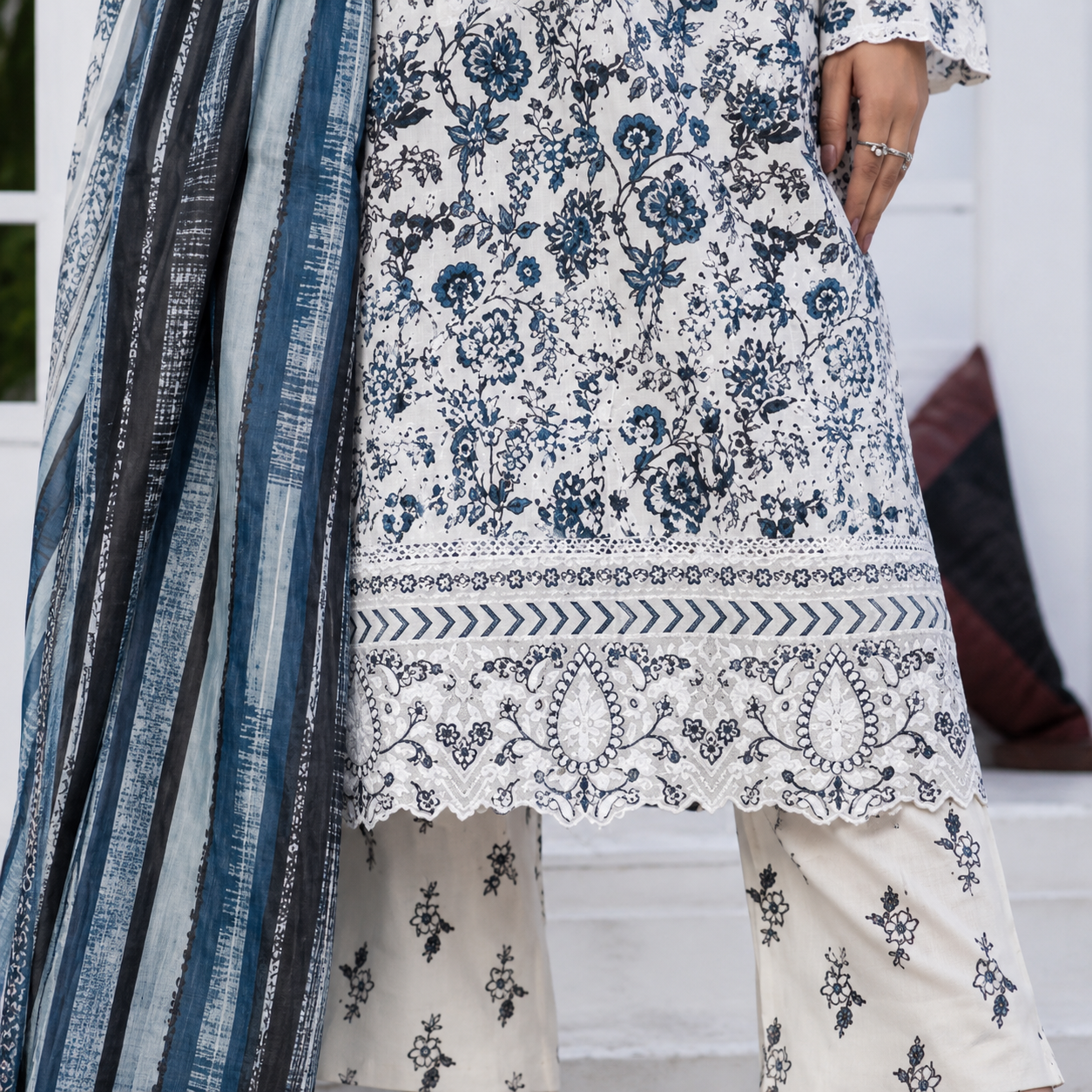 Munira Noor-e-Neel 3 Piece Stitched Suit