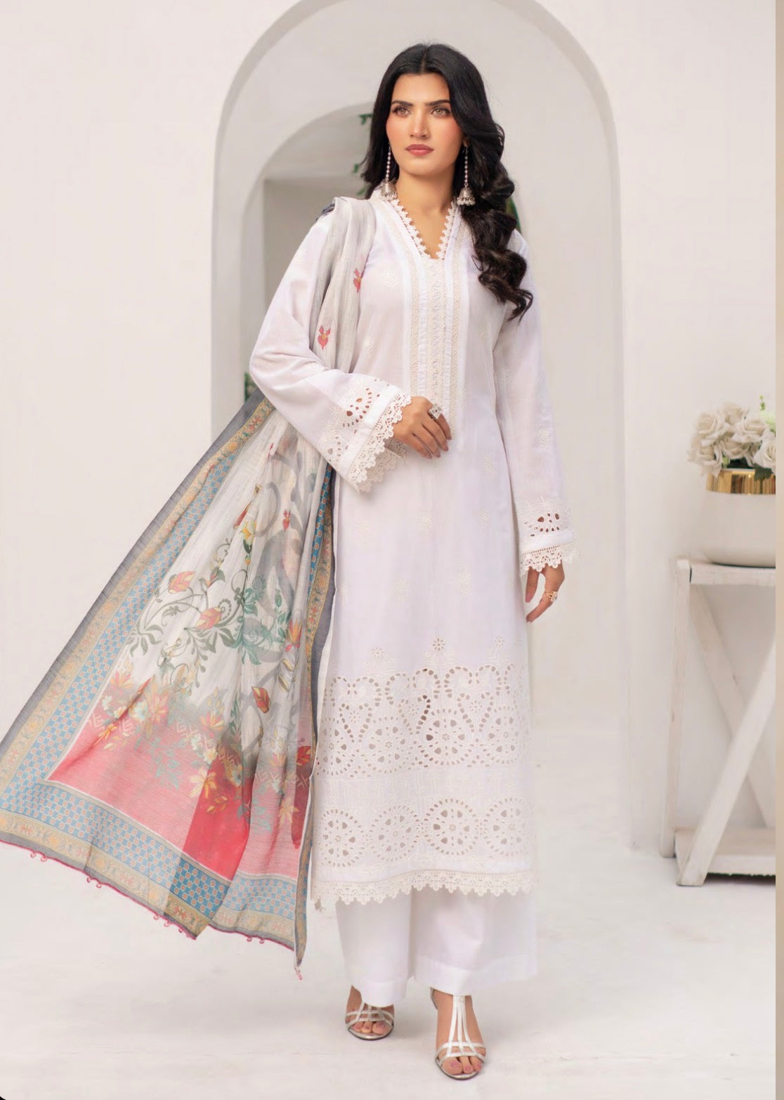 Munira stitched 3-Piece Suit – Ivory Blossom