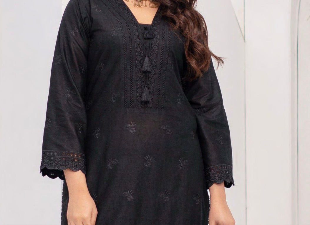 Munira stitched 3-Piece Suit – Noir Elegance