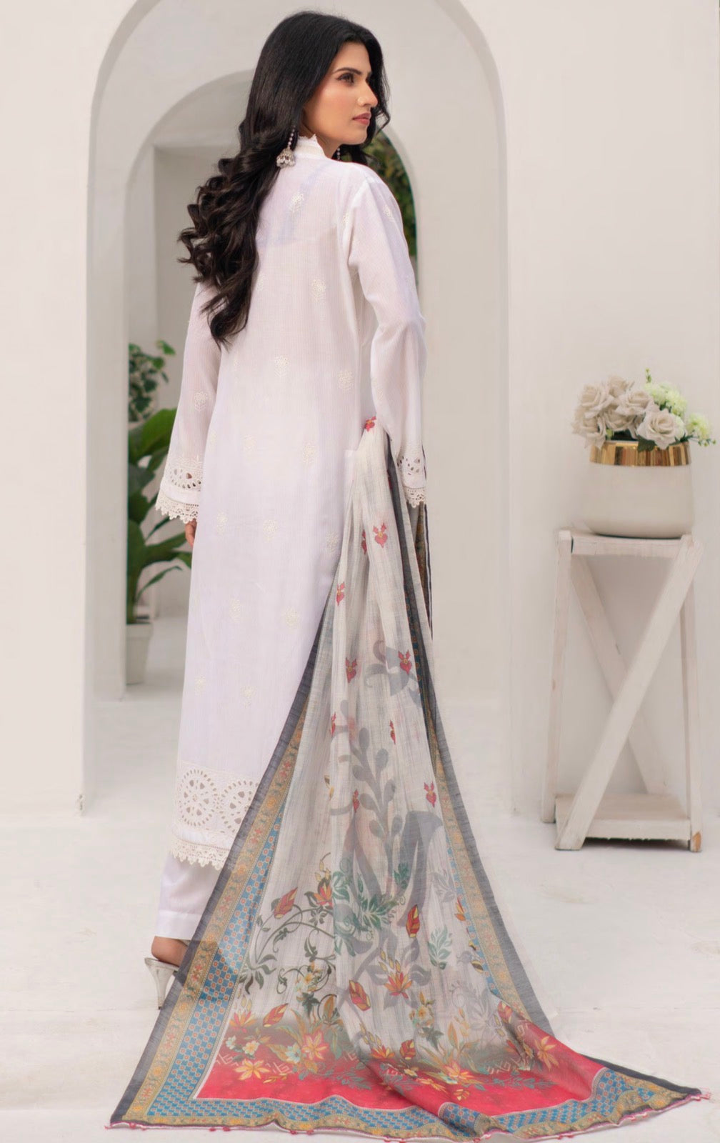 Munira stitched 3-Piece Suit – Ivory Blossom