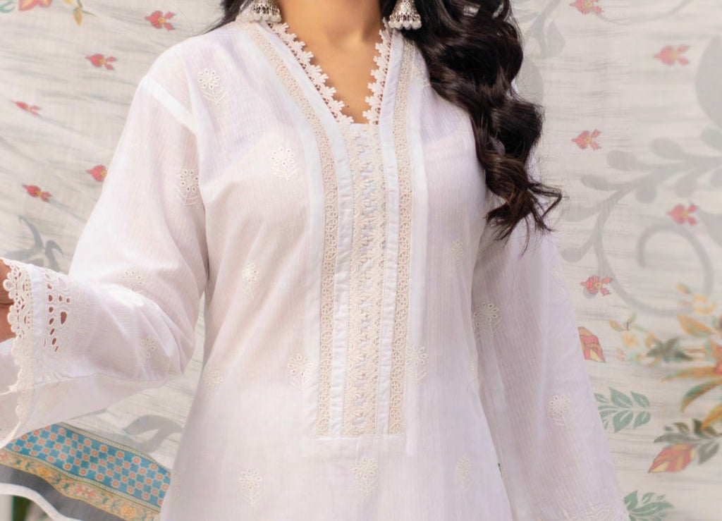 Munira stitched 3-Piece Suit – Ivory Blossom