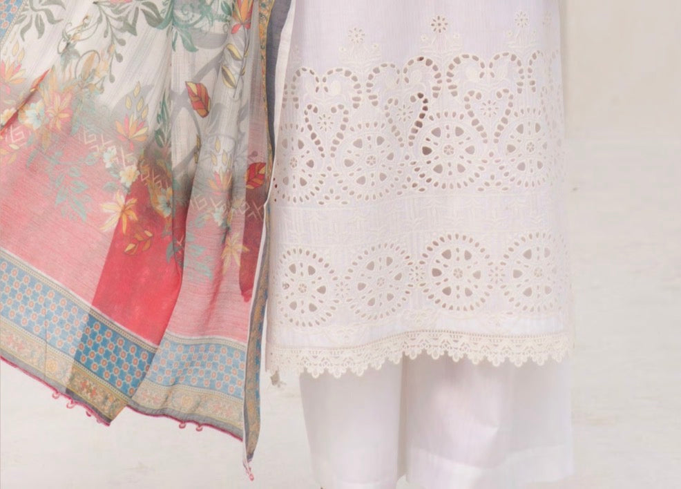 Munira stitched 3-Piece Suit – Ivory Blossom