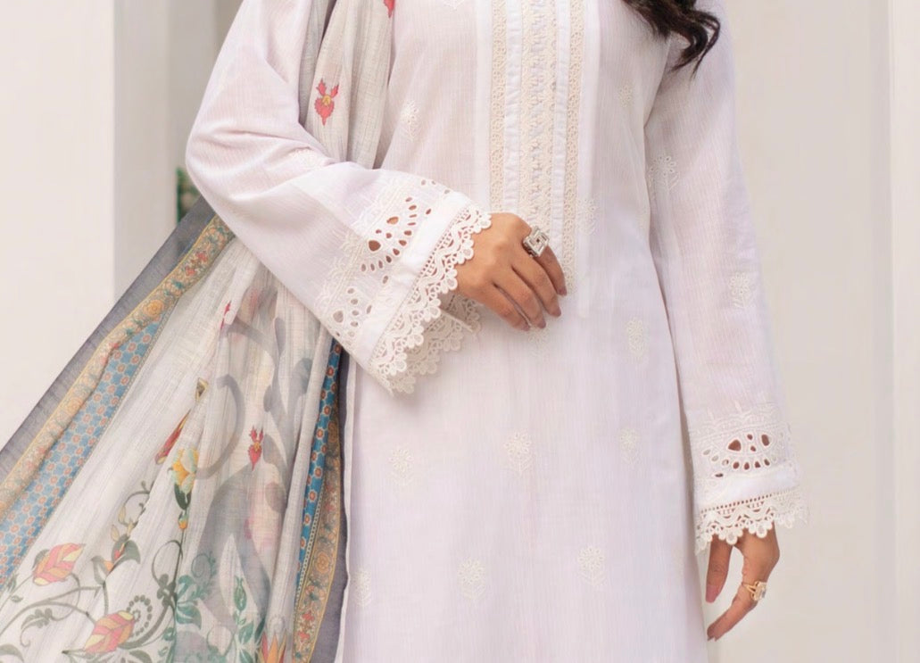 Munira stitched 3-Piece Suit – Ivory Blossom